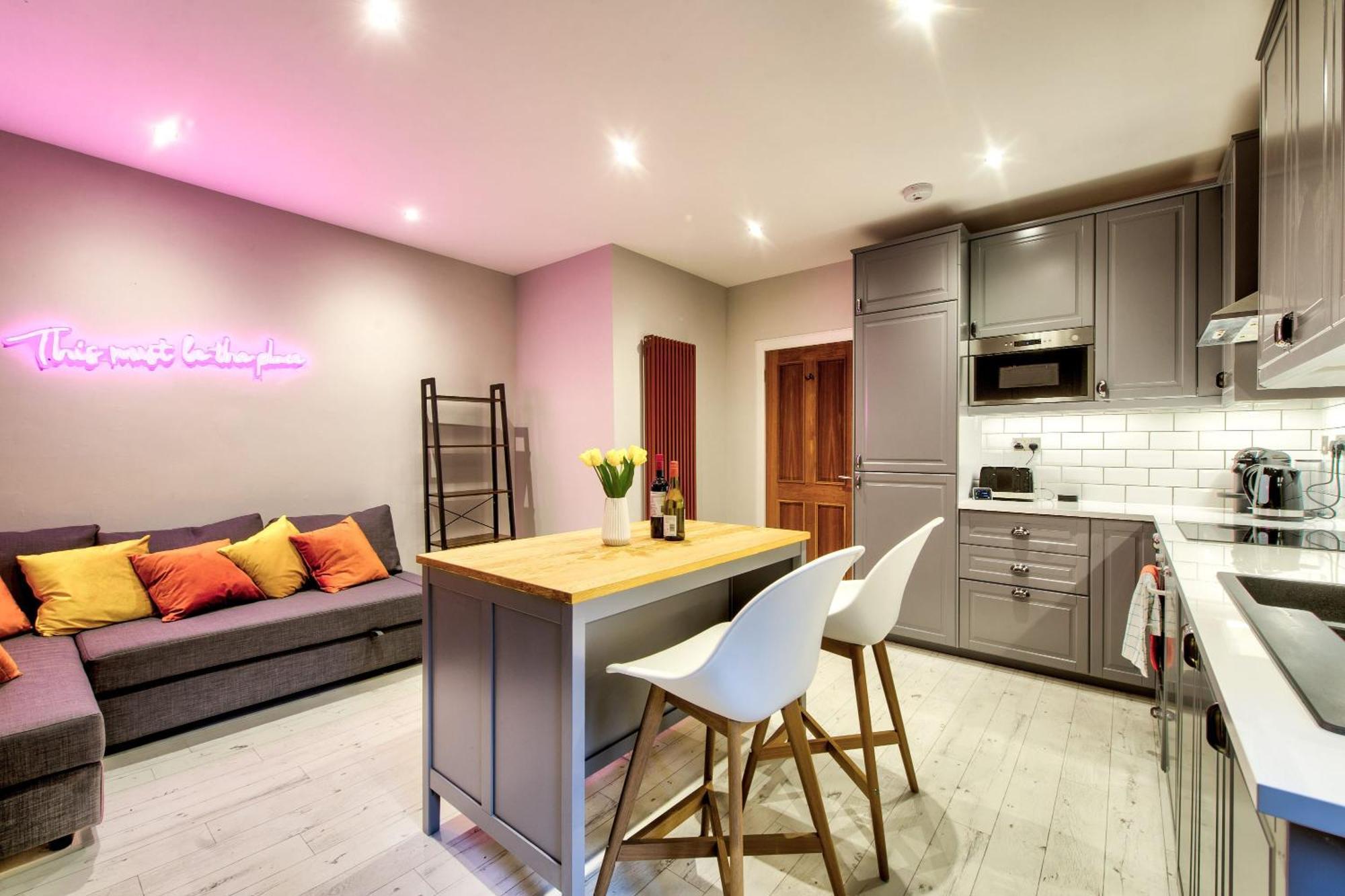 Stylish & Spacious 3 Bedroom Apt In Finnieston, West End Glasgow Bagian luar foto