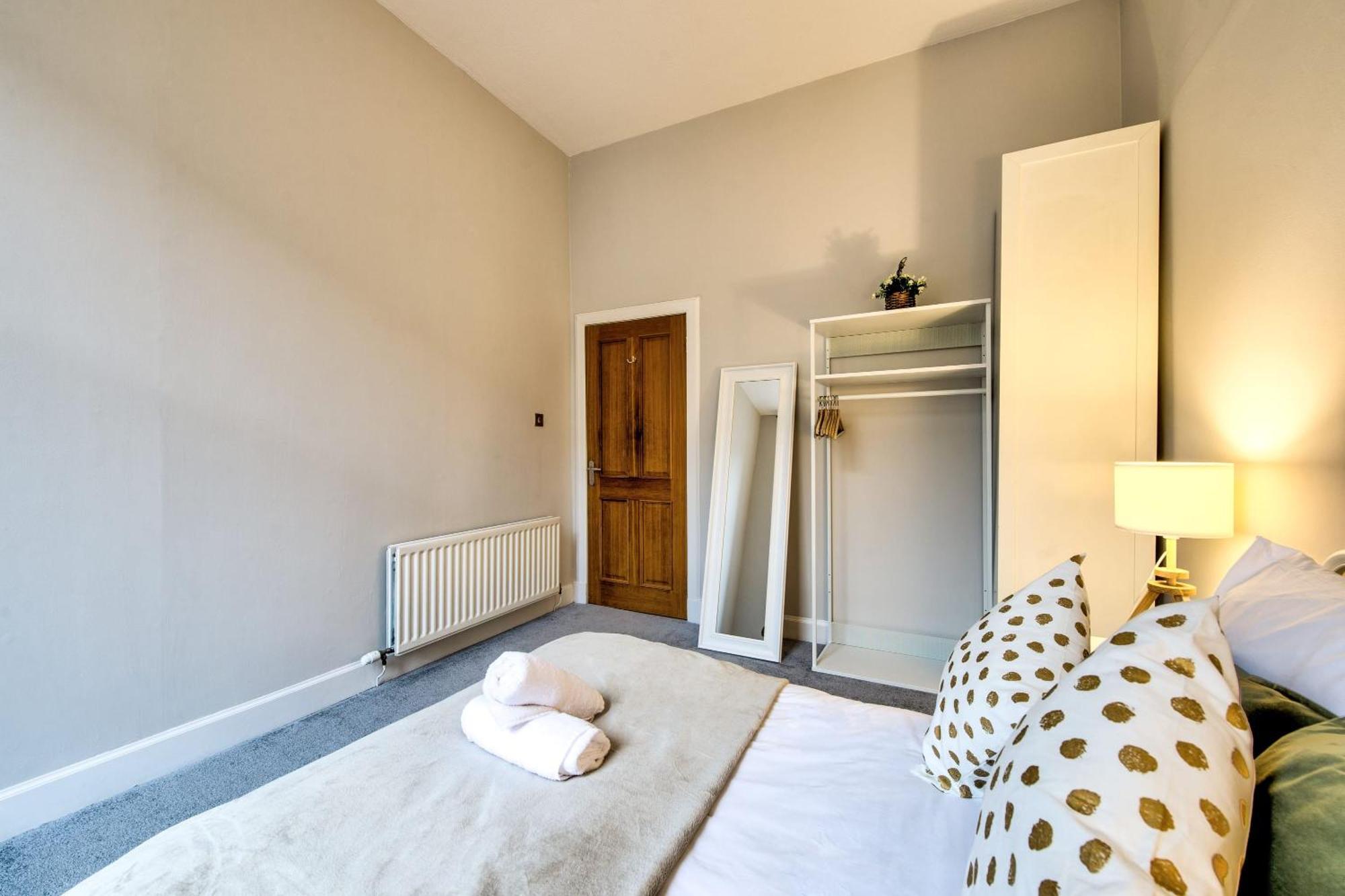 Stylish & Spacious 3 Bedroom Apt In Finnieston, West End Glasgow Bagian luar foto